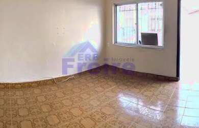 Imagem: A casa possui 2 Dormitórios, 1 Banheiro, 1 Vaga na garagem