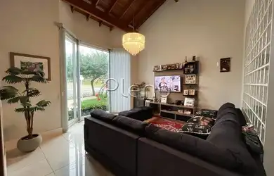 Imagem 9: Venda Casa com 212,00 metroQuadrado, 4 dormitório s , 1 vaga s . Swiss...