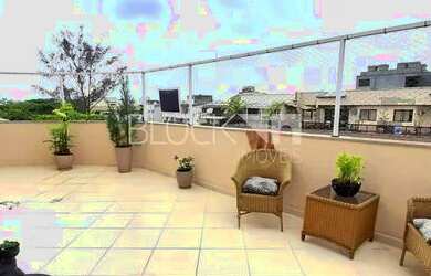 Imagem: O apartamento na cobertura possui 4 Dormitórios, 5 Banheiros