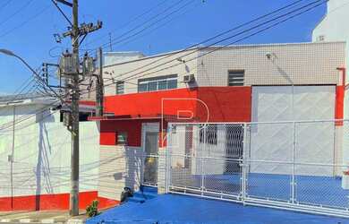 Imagem: O depósito possui 4 Vagas na garagem, 1.179m² de Área e