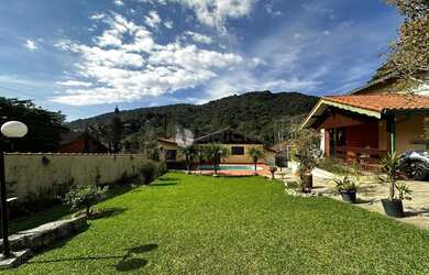 Imagem: Casa à venda com 4 quartos sendo 2 suítes, 1.245 m² de terreno