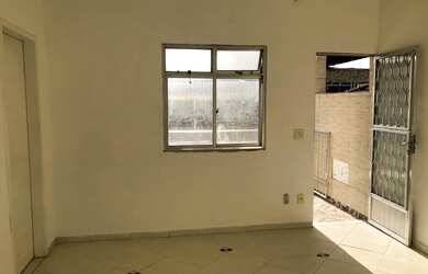 Imagem: A casa possui 1 Dormitório, 2 Banheiros e está localizado