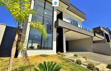 Imagem: A casa possui 4 Dormitórios, 5 Banheiros, 232m² de Área