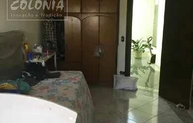 Imagem: A casa possui 4 Dormitórios, 3 Banheiros, 5 Vagas na garagem