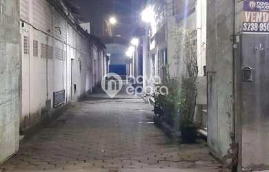 Imagem: O depósito possui 5 Vagas na garagem, 2.472m² de Área, Imóvel