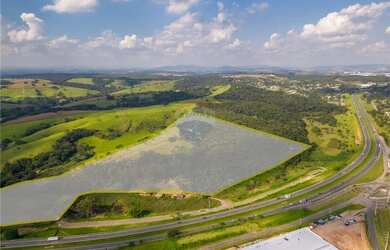 Imagem: O depósito possui 94.000m² de Área e está localizado em