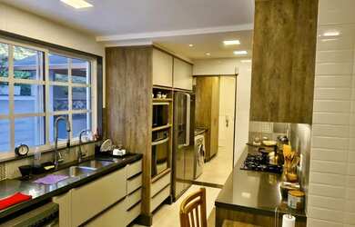 Imagem 8: Casa triplex à venda no Valparaiso, Petrópolis Rj , 4 suítes e 2 vagas de garagem