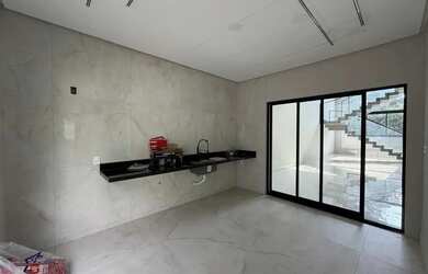 Imagem 9: Vivenda das Marinas - Casa Duplex com 3 suítes de construção climatizada...