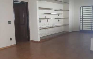 Imagem 2: Casa Residência em Jaú. Área de serviço, 350m² de Área, 4 Vagas...