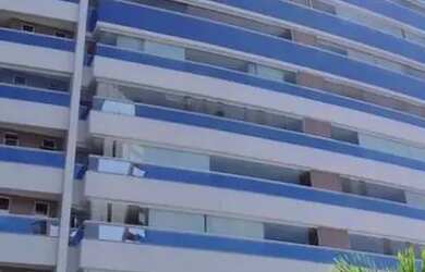 Imagem: O apartamento possui 4 Dormitórios, 5 Banheiros, 4 Vagas na