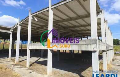 Imagem: O depósito possui 3700m² de Área e está localizado em Taboão