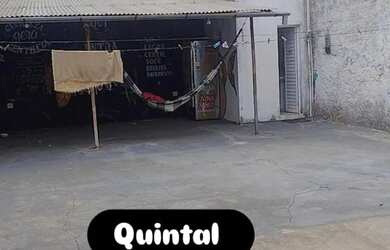 Imagem: A casa possui 3 Dormitórios, 3 Banheiros, 1 Vaga na garagem