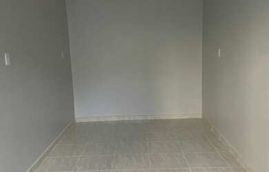 Imagem: A kitnet possui 1 Dormitório, 1 Banheiro e está localizado