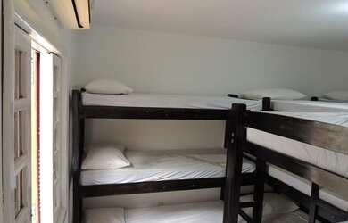 Imagem: A pousada chalé possui 2 Dormitórios e está localizado em