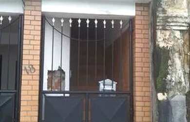 Imagem: A casa possui 2 Dormitórios, 1 Banheiro e está localizado