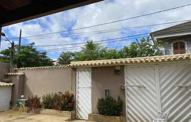 Imagem: A casa em condomínio possui 5 Dormitórios, 4 Banheiros, 3