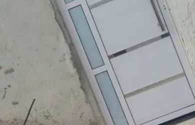 Imagem: A casa possui 1 Dormitório, 1 Banheiro e está localizado