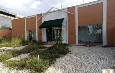 Imagem: O depósito possui 5 Vagas na garagem e 393m² de Área e está