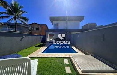 Imagem: A casa possui 3 Dormitórios, 4 Banheiros, 2 Vagas na garagem