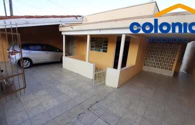 Imagem: Casa térrea com 2 quartos, sala, copa, cozinha, banheiro, 2