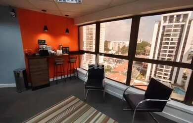 Imagem: O depósito possui 1 Vaga na garagem e 270m² de Área e está