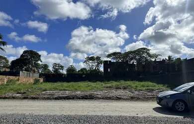 Imagem: O terreno possui 900m² de Área e está localizado em Ipojuca