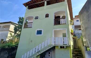 Imagem: A casa possui 3 Dormitórios, 5 Banheiros, 2 Vagas na garagem