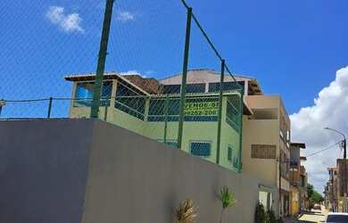 Imagem: A casa em condomínio e possui 5 Dormitórios, 5 Banheiros