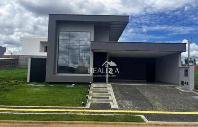 Imagem: A casa em condomínio à venda possui 3 Dormitórios, 5 Banheiros