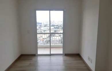 Imagem: O apartamento possui 3 Dormitórios, 1 Banheiro, 2 Vagas na