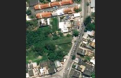 Imagem 3: Terreno perto do Mercado Adônai aluga ou vende mato alto