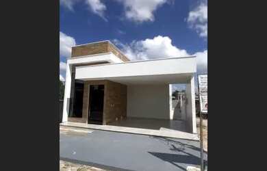 Imagem: A casa em condomínio possui 3 Dormitórios, 2 Banheiros, 2