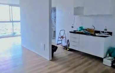 Imagem: O apartamento possui 3 Dormitórios, 1 Banheiro, 2 Vagas na