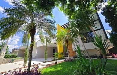 Imagem: A casa em condomínio possui 4 Dormitórios, 4 Banheiros, 4