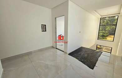 Imagem 7: Casa Duplex no Alphaville 4 com 5 Suítes sendo 2 com Closet Próximo...