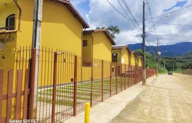 Imagem 3: 400M da praia do Sapê - locação sobrado