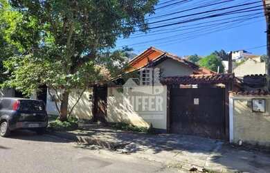 Imagem: A casa possui 4 Dormitórios, 4 Banheiros, 3 Vagas na garagem