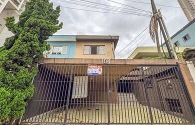 Imagem: O depósito possui 2 Vagas na garagem, 177m² de Área e está