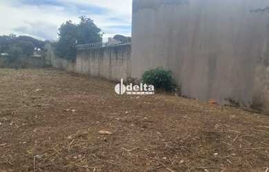 Imagem 2: Terreno disponível para venda no bairro Jardim Europa em Uberlândia...