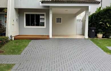 Imagem: A casa em condomínio possui 3 Dormitórios, 3 Banheiros, 3