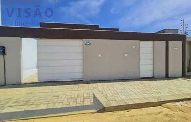 Imagem: A casa possui 2 Dormitórios, 2 Banheiros, 2 Vagas na garagem