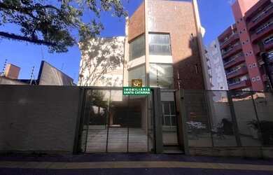 Imagem: O apartamento possui 1 Dormitório, 1 Banheiro, 50m² de Área