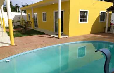 Imagem: A pousada chalé possui 2 Dormitórios, Acomodam 6 pessoas