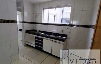 Imagem: O apartamento possui 3 Dormitórios, 1 Banheiro, 1 Vaga na garagem