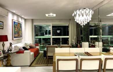 Imagem 3: Apartamento à VENDA, 3 suítes, 4 garagens, à 200 metros da Beira Mar Norte em Florianópol