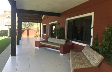 Imagem 9: Casa ampla com vista para o mar e com área de apoio exclusiva pé na...