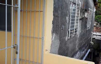 Imagem: A casa possui 2 Dormitórios, 1 Banheiro, 1m² de Área e está