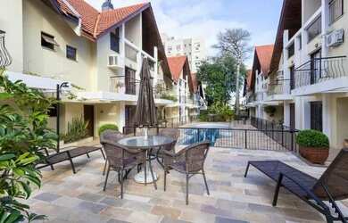 Imagem: A casa em condomínio possui 3 Dormitórios, 3 Banheiros, 2