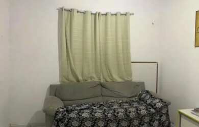 Imagem: A casa possui 2 Dormitórios, 1 Banheiro e está localizado