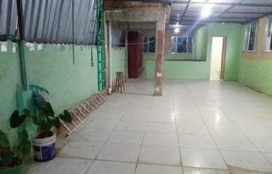 Imagem 2: Alugo ou venda área coberta no terceiro andar no centro da taquara rj